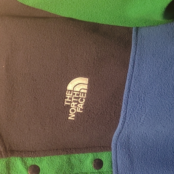 The North Face 1/4 button Youth XL - Picture 2 of 4
